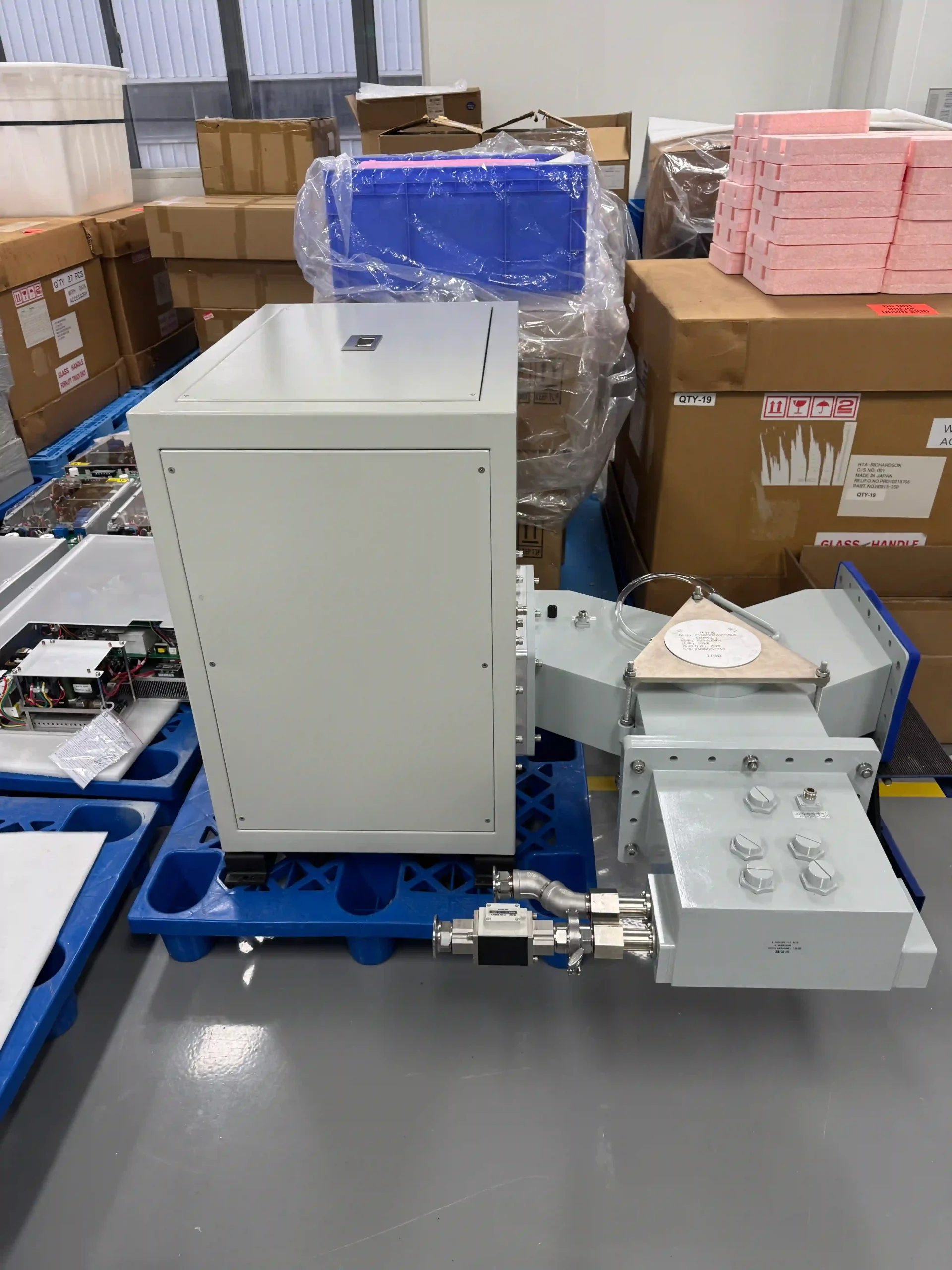 25 kW 915 MHz high-power microwave generator head and power cabinet