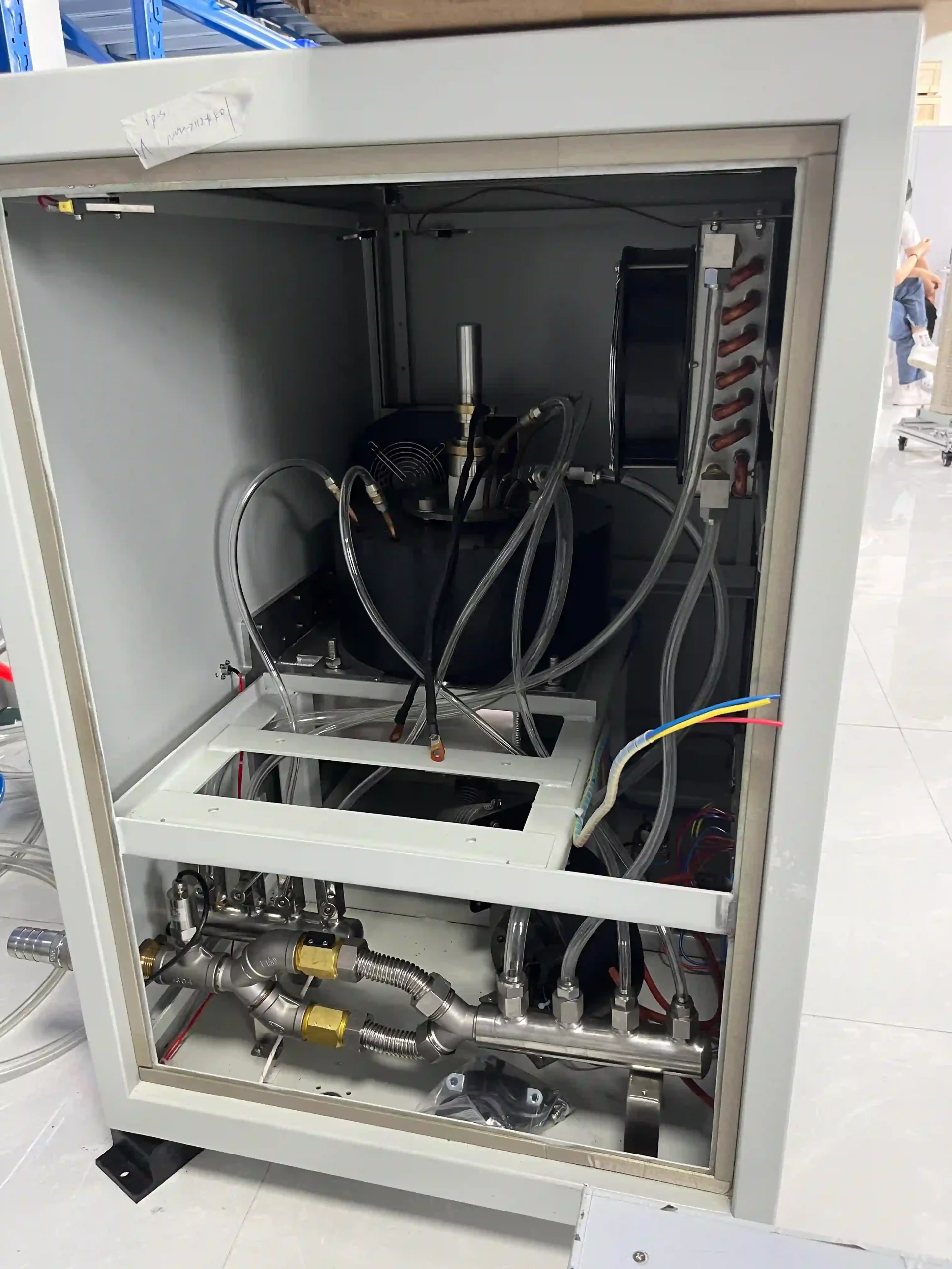Internal cooling piping of a 75 kW 915 MHz high-power microwave generator