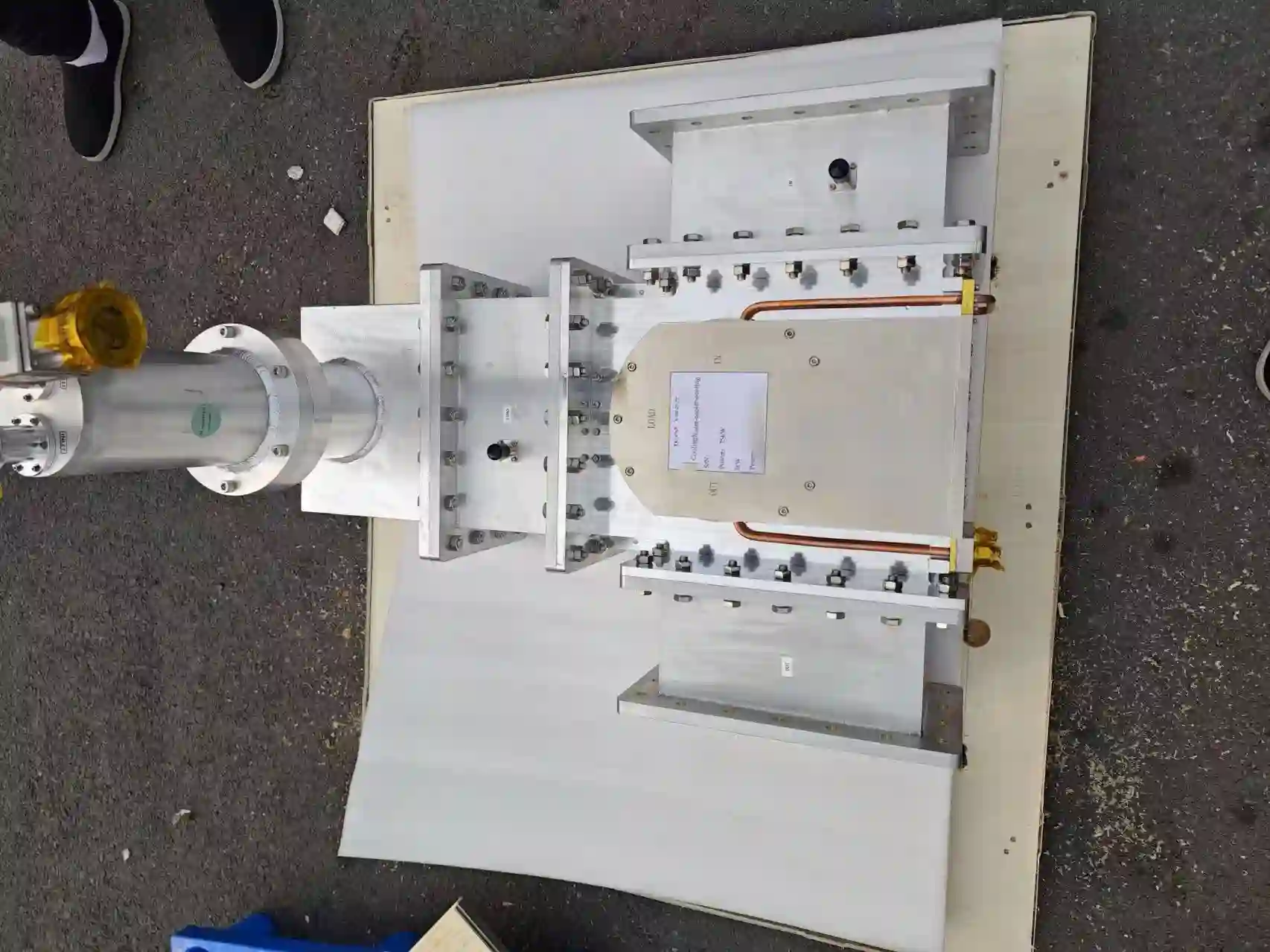Waveguide and microwave output components on a 75 kW 915 MHz microwave generator