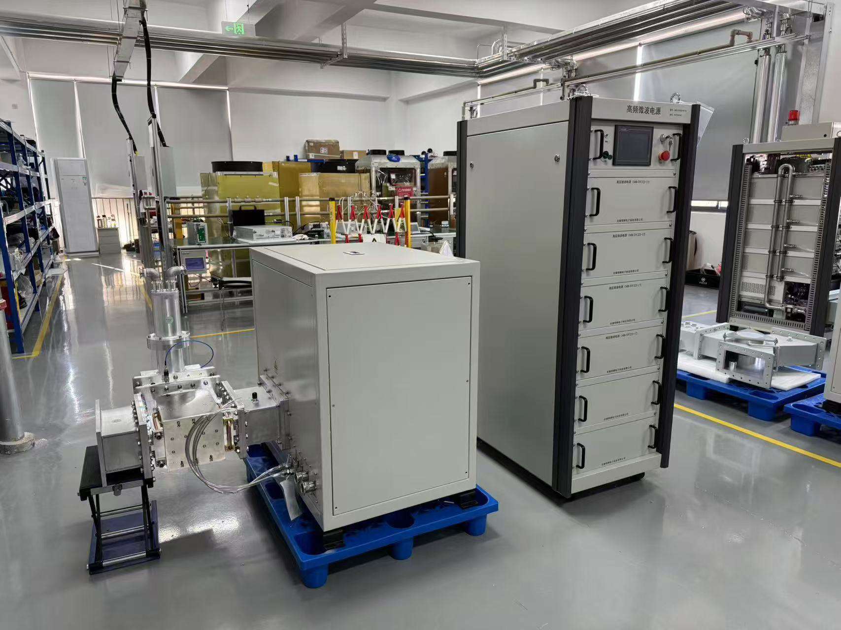75 kW 915 MHz high-power microwave generator system